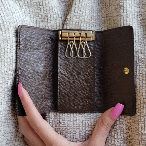 Authentic Louis Vuitton Damier Multicles 4 Ring Key Case - Picture 9 of 13